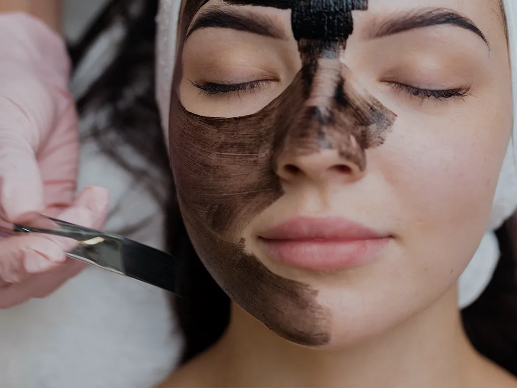 laser-carbon-peeling-frau-hautliebe